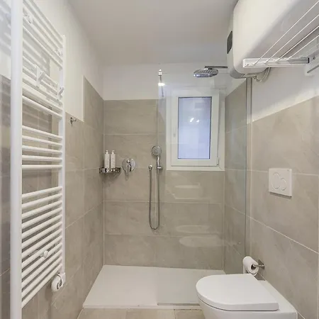 Comfy And Quiet In By Wonderful Italy 아파트