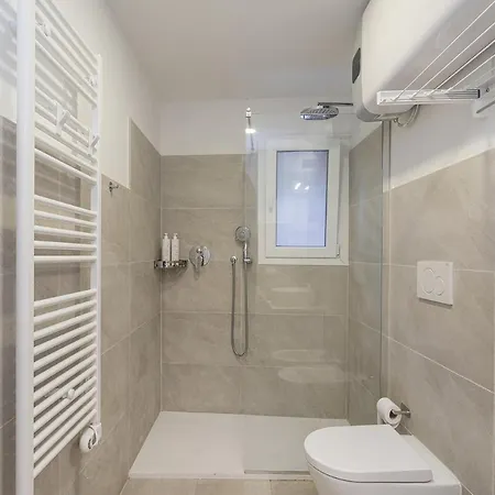 Comfy And Quiet In By Wonderful Italy Apartment