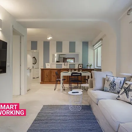 Comfy And Quiet In By Wonderful Italy Apartment